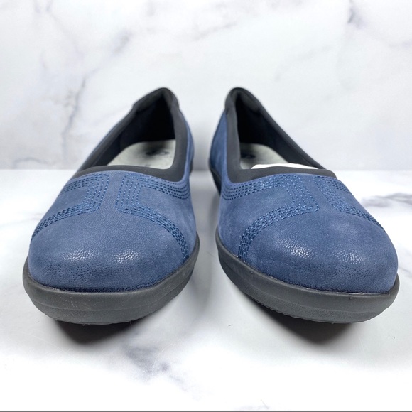 NIB Clarks Cloudsteppers Ayla Low Ballet Flats - Picture 4 of 12